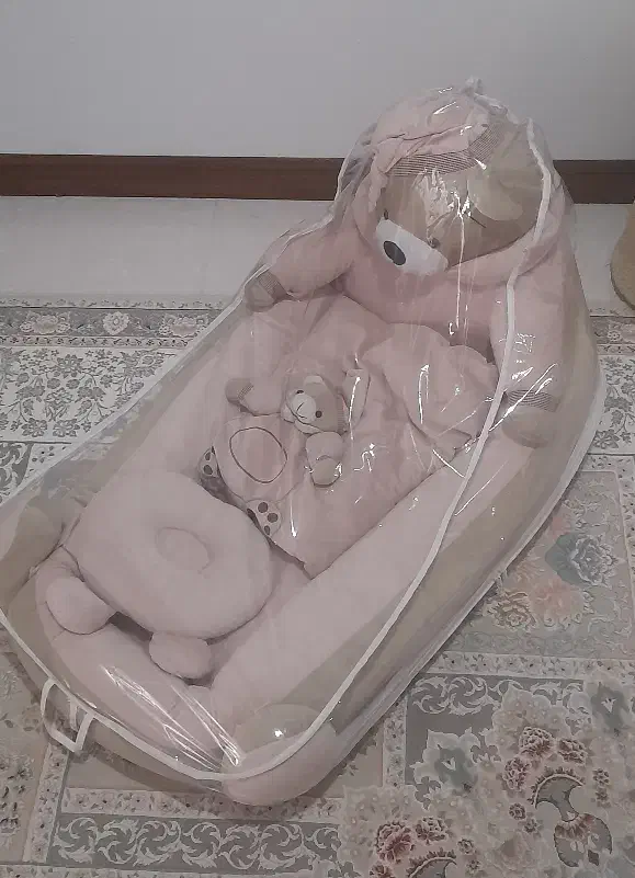 تشک گارددار خرسی و کریر نوزاد|اسباب و اثاث بچه|هشتگرد, فاز ۳ مهستان|دیوار