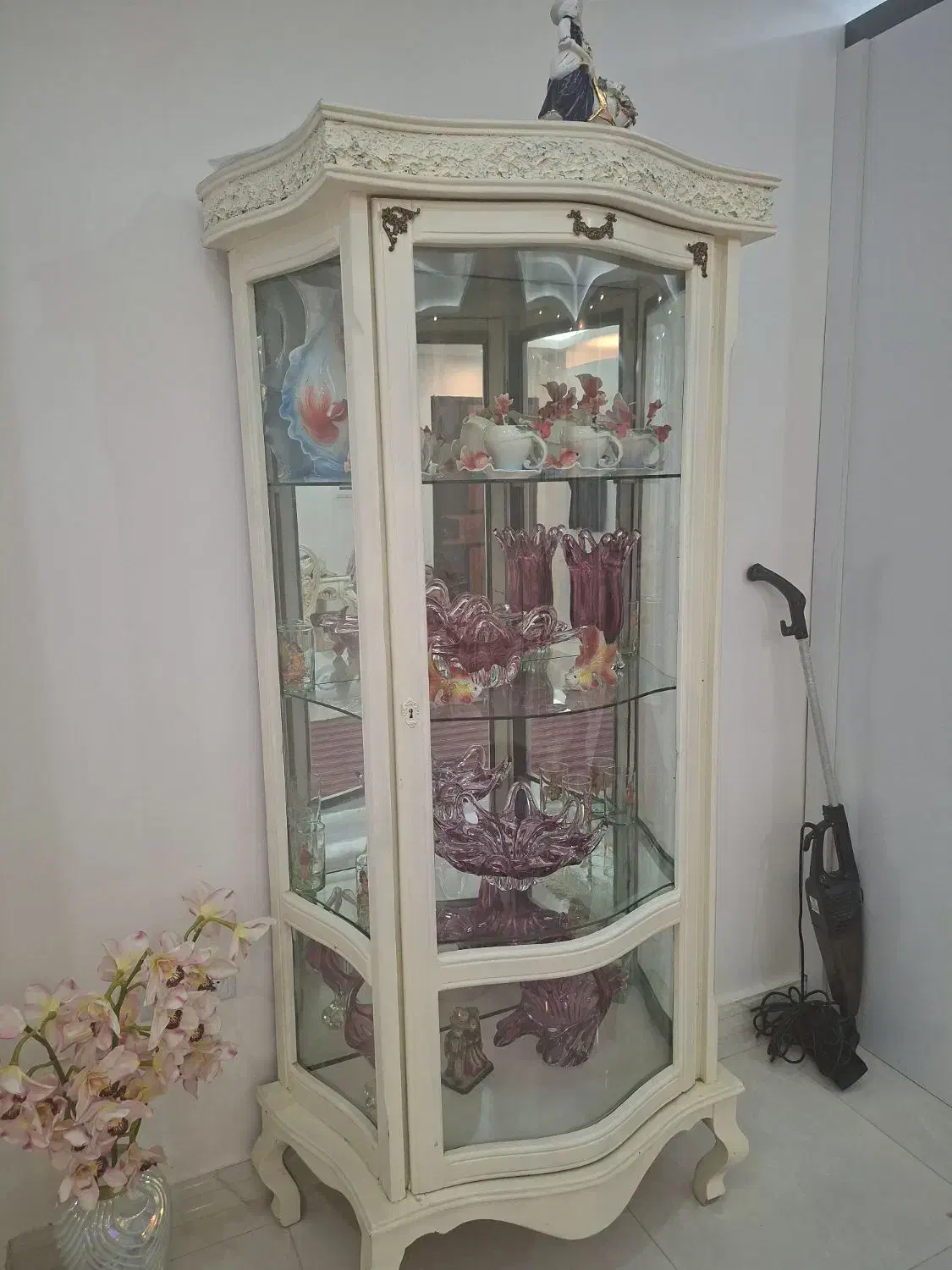 ویترین|بوفه، ویترین، کنسول|رشت, آب و برق|دیوار