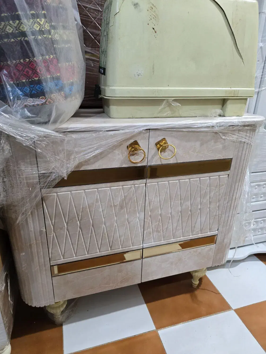 جاکفشی بار جدید به قیمت قبل نو کالاخانه بزرگ سورنا|جاکفشی، کمد، دراور|مسجد سلیمان, |دیوار