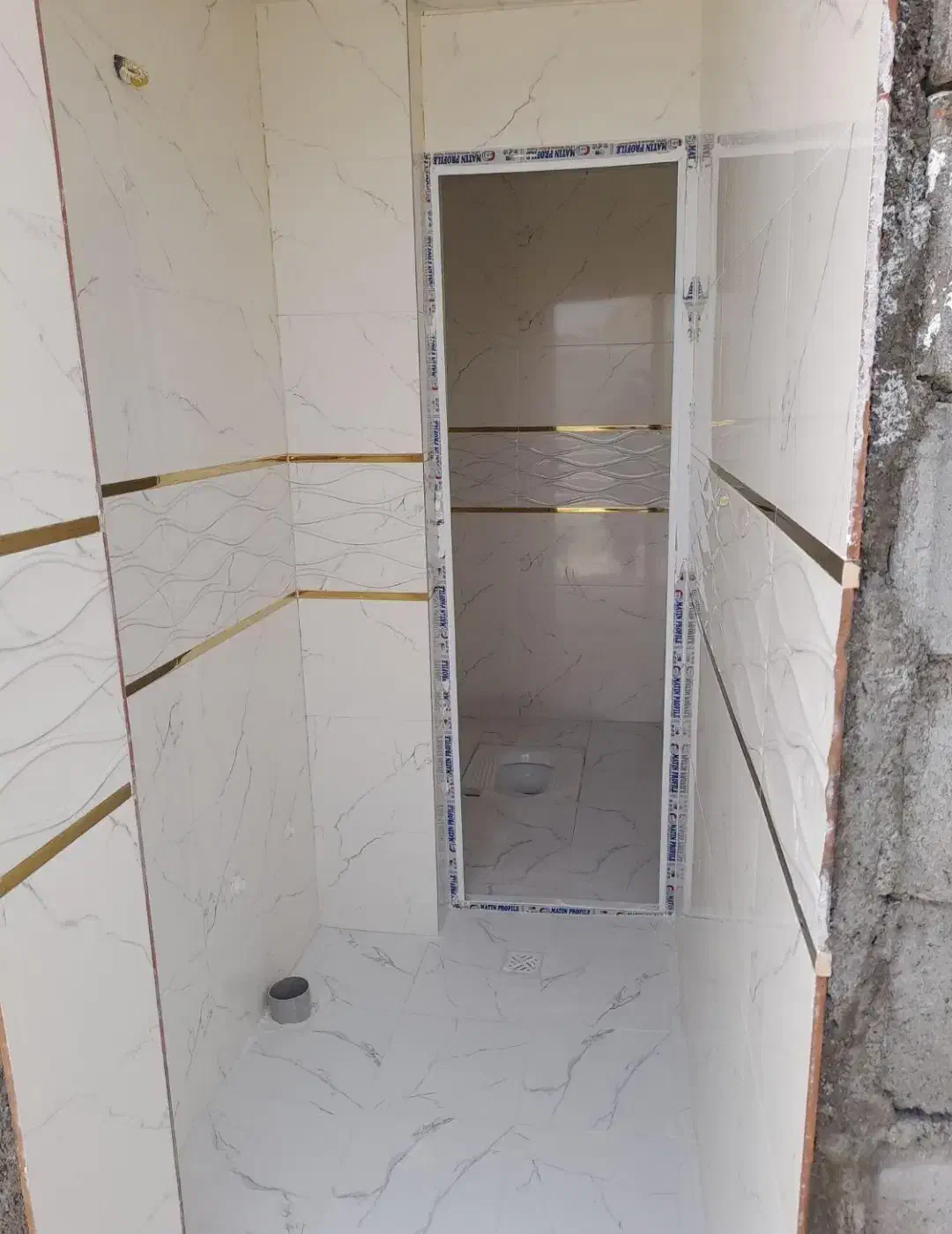 کاشی کاری با قیمت مناسب|خدمات پیشه و مهارت|ایرانشهر, |دیوار