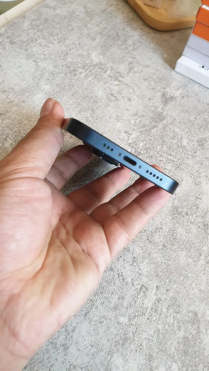 ایفون ۱۳ دو سیم در حد نو با شارژر اصلی|موبایل|تبریز, |دیوار