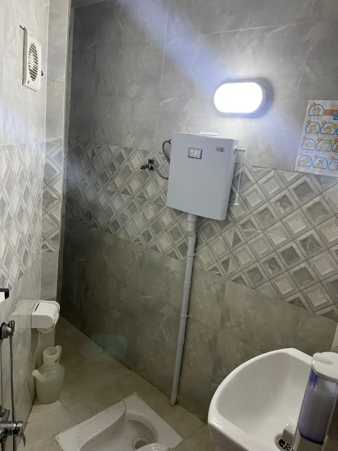 اجاره مغازه در پستک|اجارهٔ مغازه و غرفه|رشت, پستک|دیوار