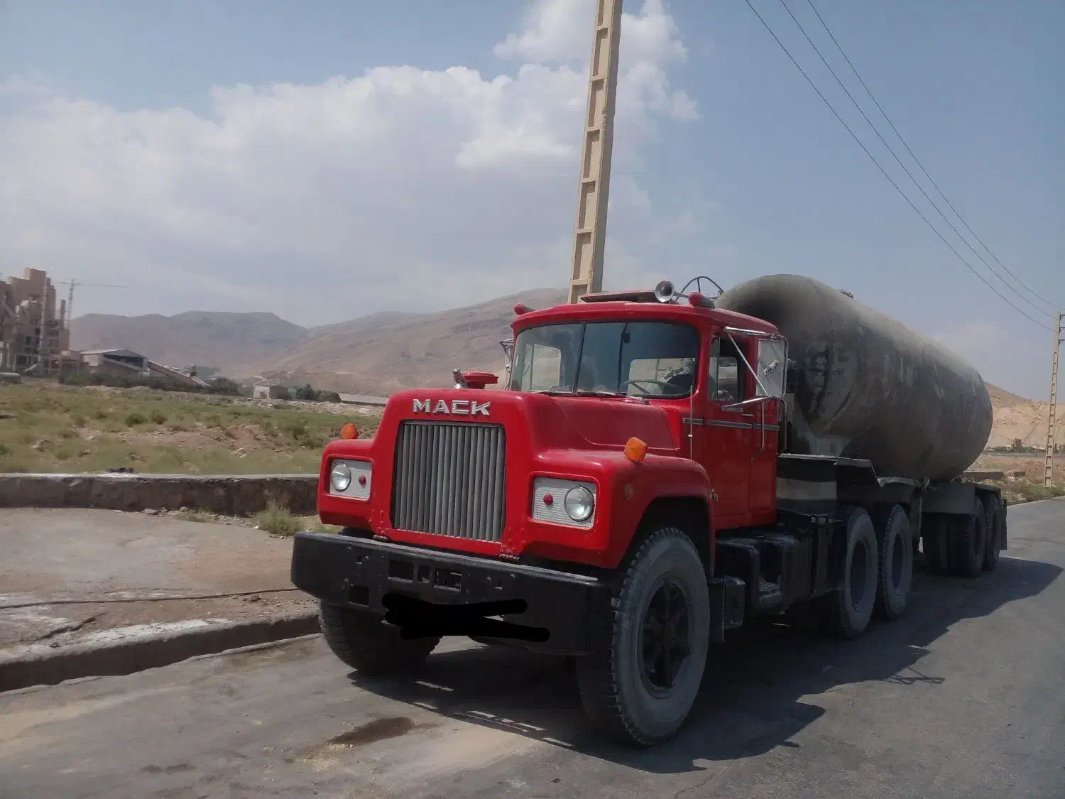 ماک 1975|خودرو سنگین|شیراز, درکی|دیوار