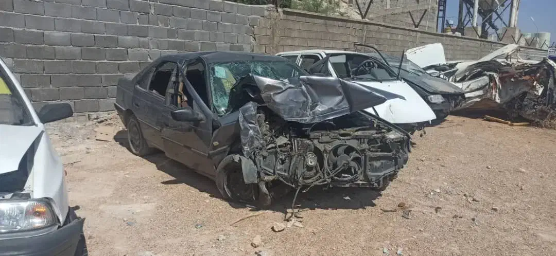 پژو ۴۰۵ جی ال ایکس تصادفی|خودرو سواری و وانت|شیراز, گویم|دیوار