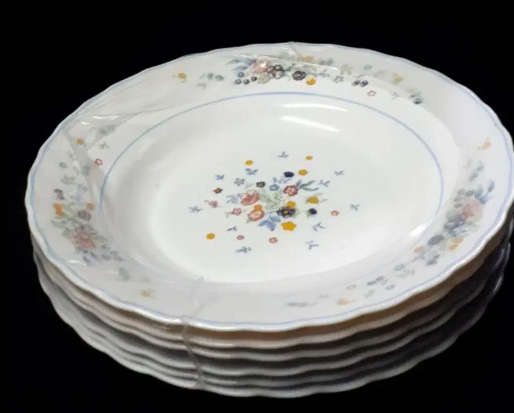 بشقاب گود ویکتوریا اصل|ظروف سرو و پذیرایی|مراغه, |دیوار