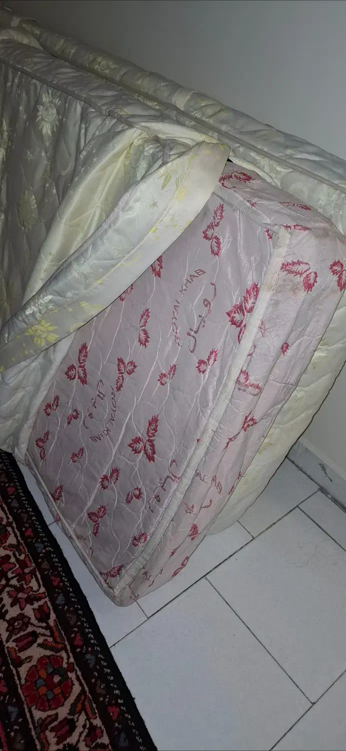 تشک رویال با روکش 85 در 185 به علت جابجایی فوری|تشک تختخواب|تهران, تهران‌نو|دیوار