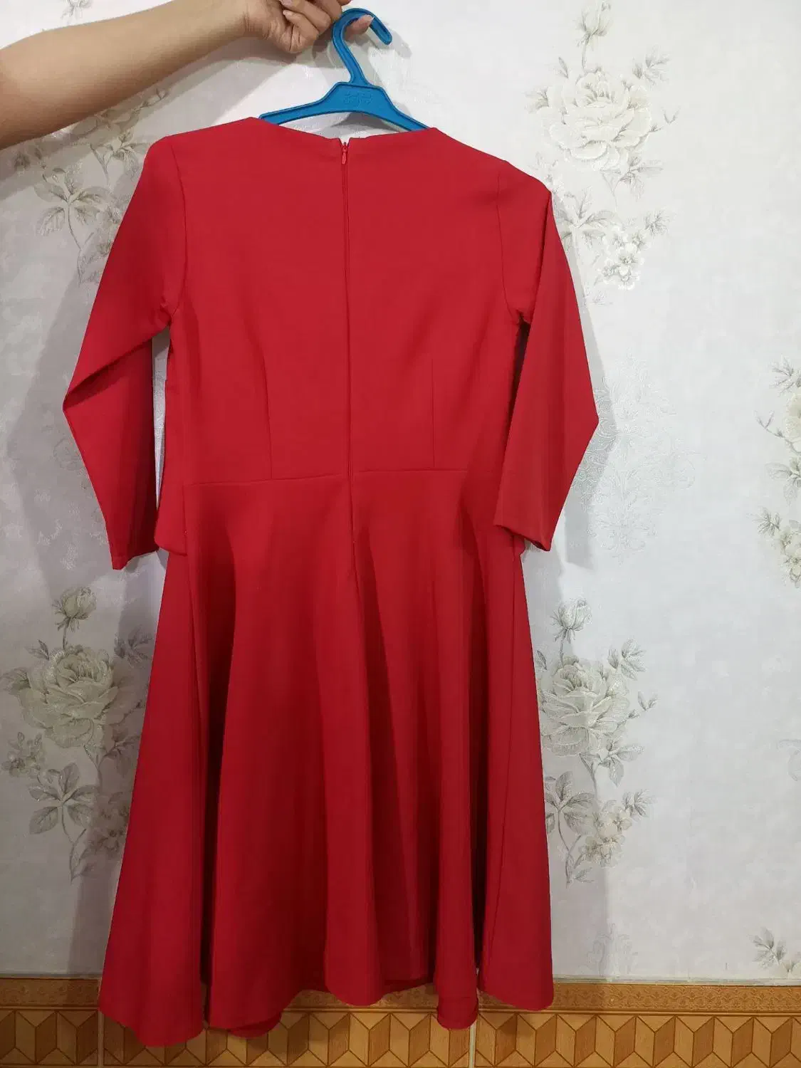 لباس مجلسی|لباس|جوین, |دیوار