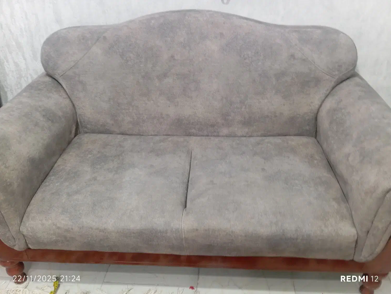 مبل|مبلمان خانگی و میز عسلی|بم, |دیوار