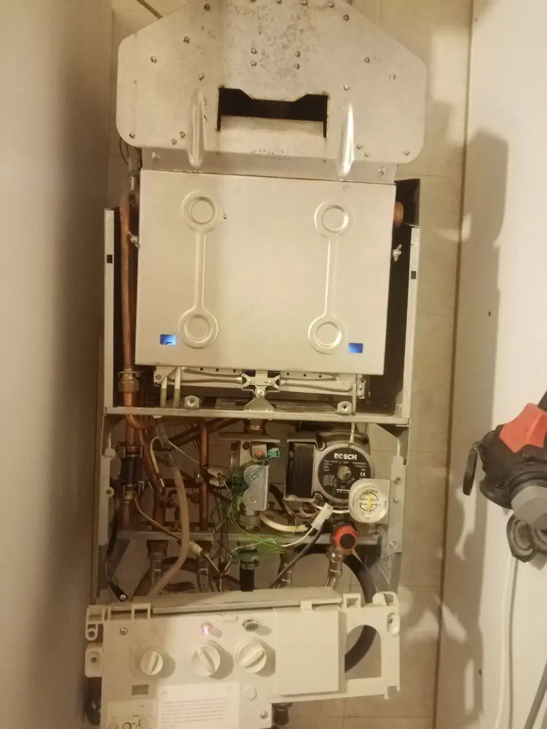 تعمیر و سرویس پکیج آبگرمکن کولر آبی صدرا تعمیرات|خدمات پیشه و مهارت|صدرا-فارس, فاز ۱|دیوار