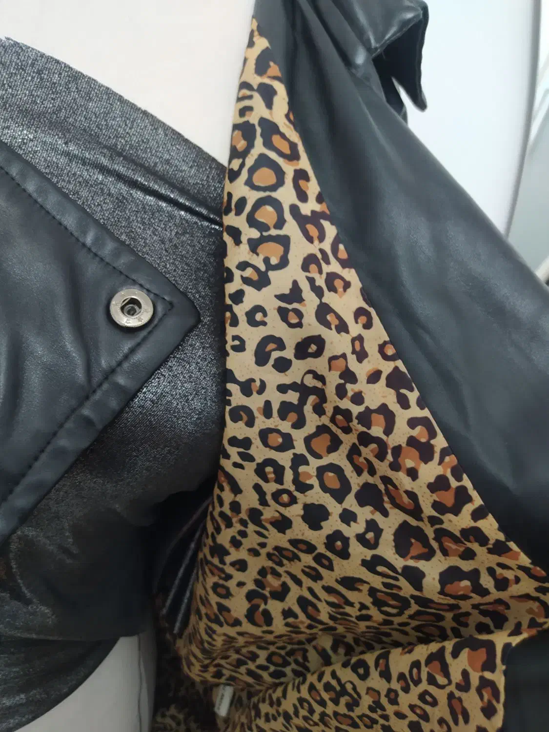 کت چرم استر پلنگی در حد نو|لباس|گلستان (تهران), |دیوار