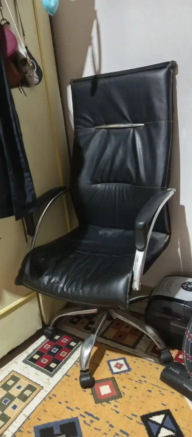 صندلی چرخشی جک دار|صندلی و نیمکت|ماهدشت, |دیوار