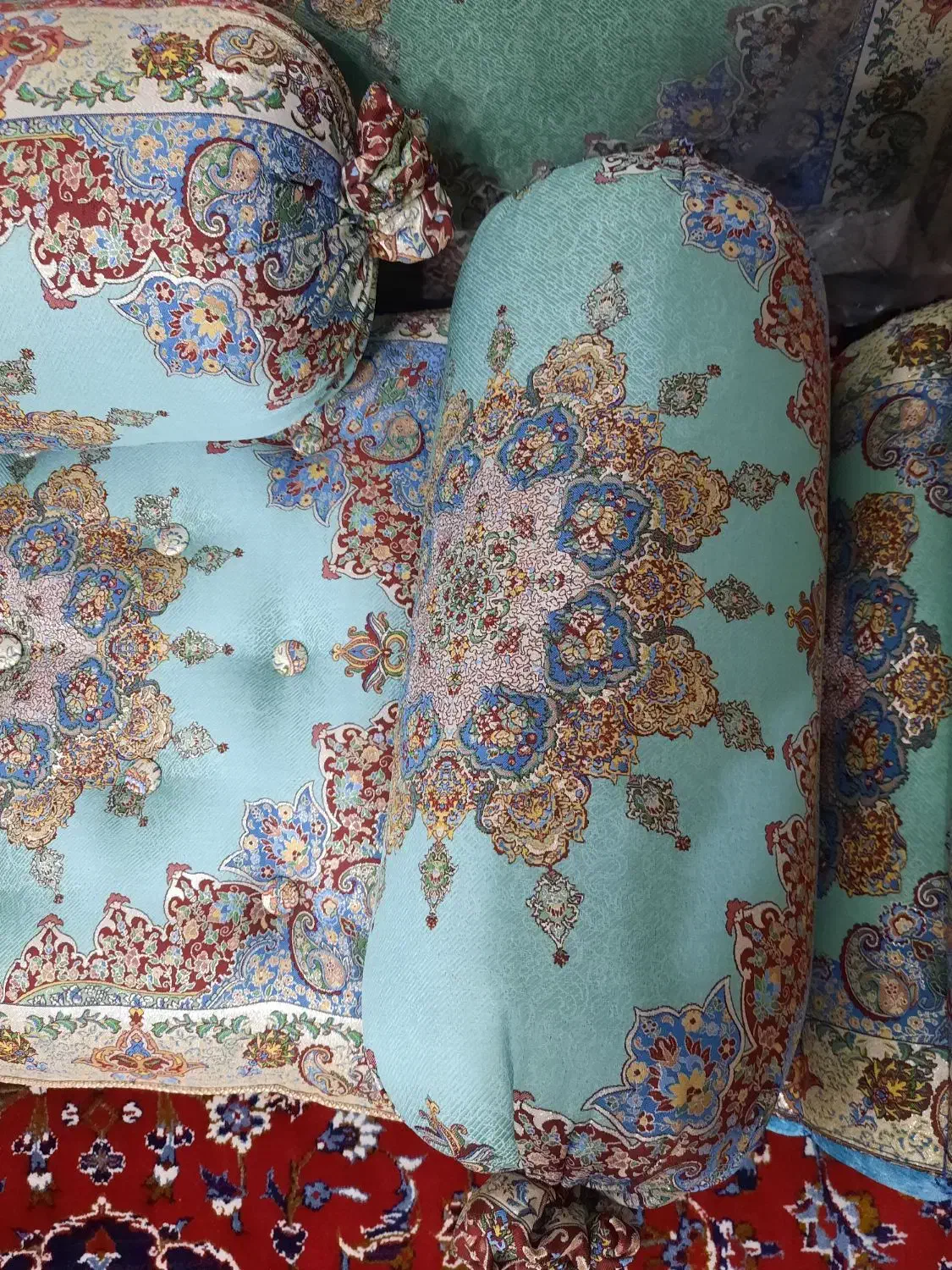 شاه نشین|پشتی|سنندج, |دیوار