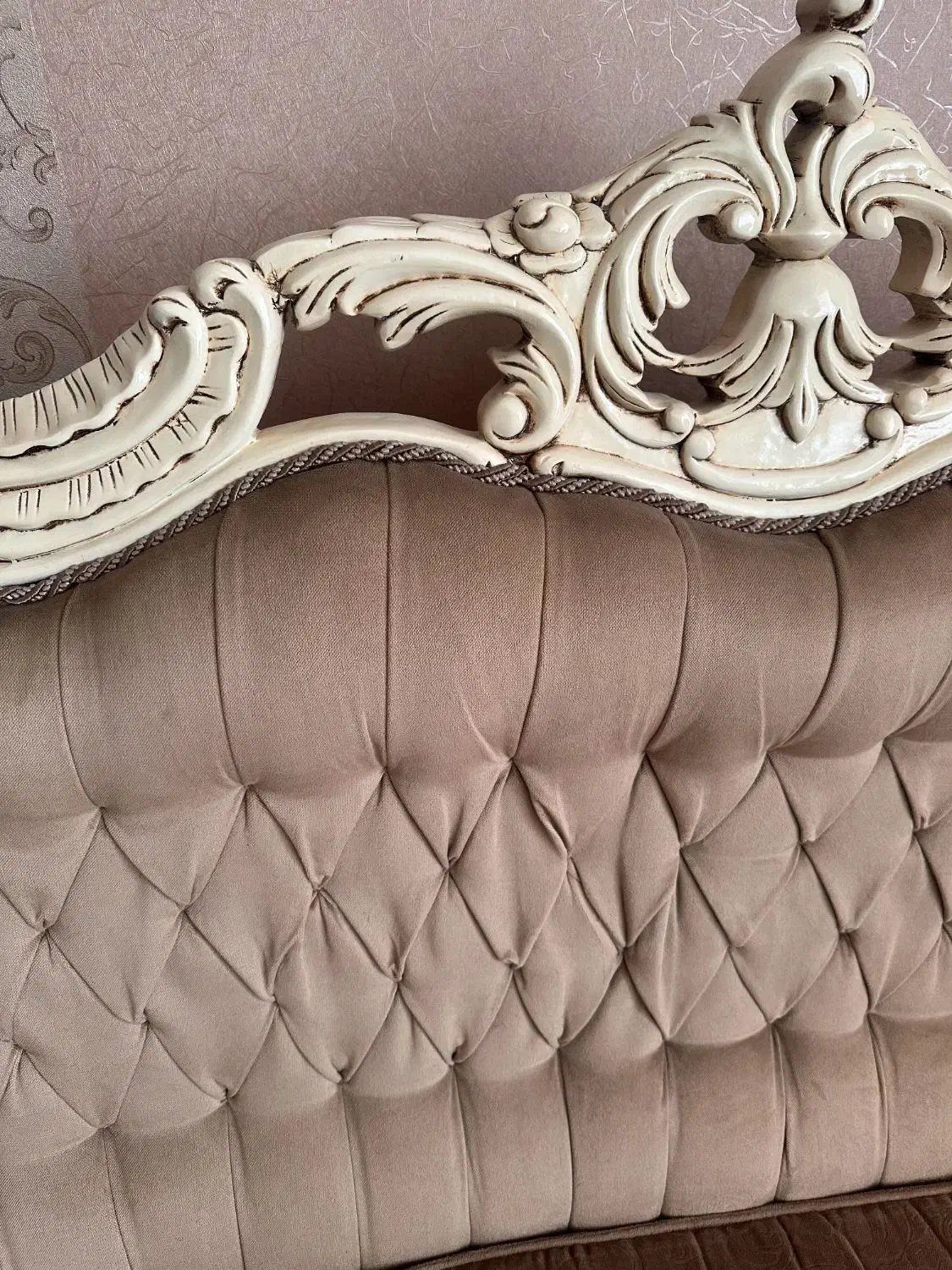 مبل کلاسیک  ۹ نفره درحد نو|مبلمان خانگی و میز عسلی|شاهین‌شهر, بنیاد ازدواج|دیوار