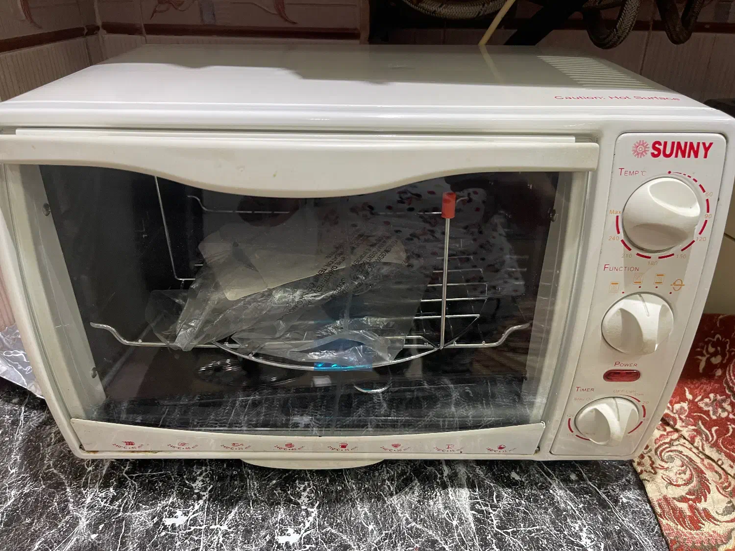 توستر نونو فقط تو جابه جایی کارتن ندارد|اجاق گاز و لوازم برقی پختوپز|ری, فیروزآبادی|دیوار