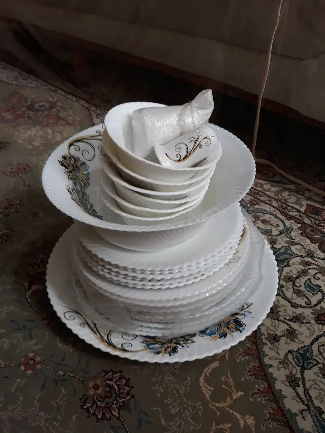 فروش سرویس ۲۸ تیکه ارکوپال اصل،اک بدلیل جابجایی|ظروف سرو و پذیرایی|آبدانان, |دیوار