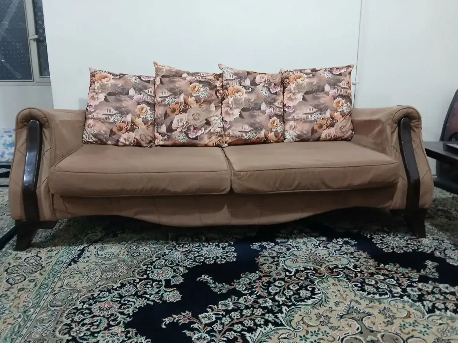 دو دست مبل کارکرده تمیز و مرتب|مبلمان خانگی و میز عسلی|احمدآبادمستوفی, |دیوار