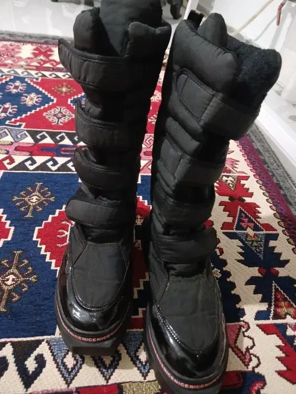 پوتین کاپشنی و کفش عروسکی|کیف، کفش، کمربند|چهارباغ, |دیوار