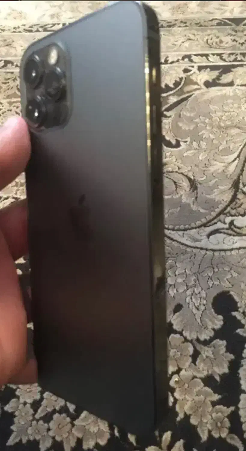 12pro|موبایل|مهریز, |دیوار