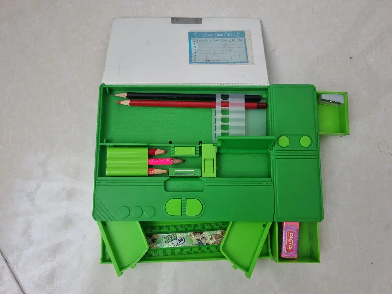 جامدادی کتابی دکمه دار|لوازم التحریر|قم, دروازه قلعه|دیوار