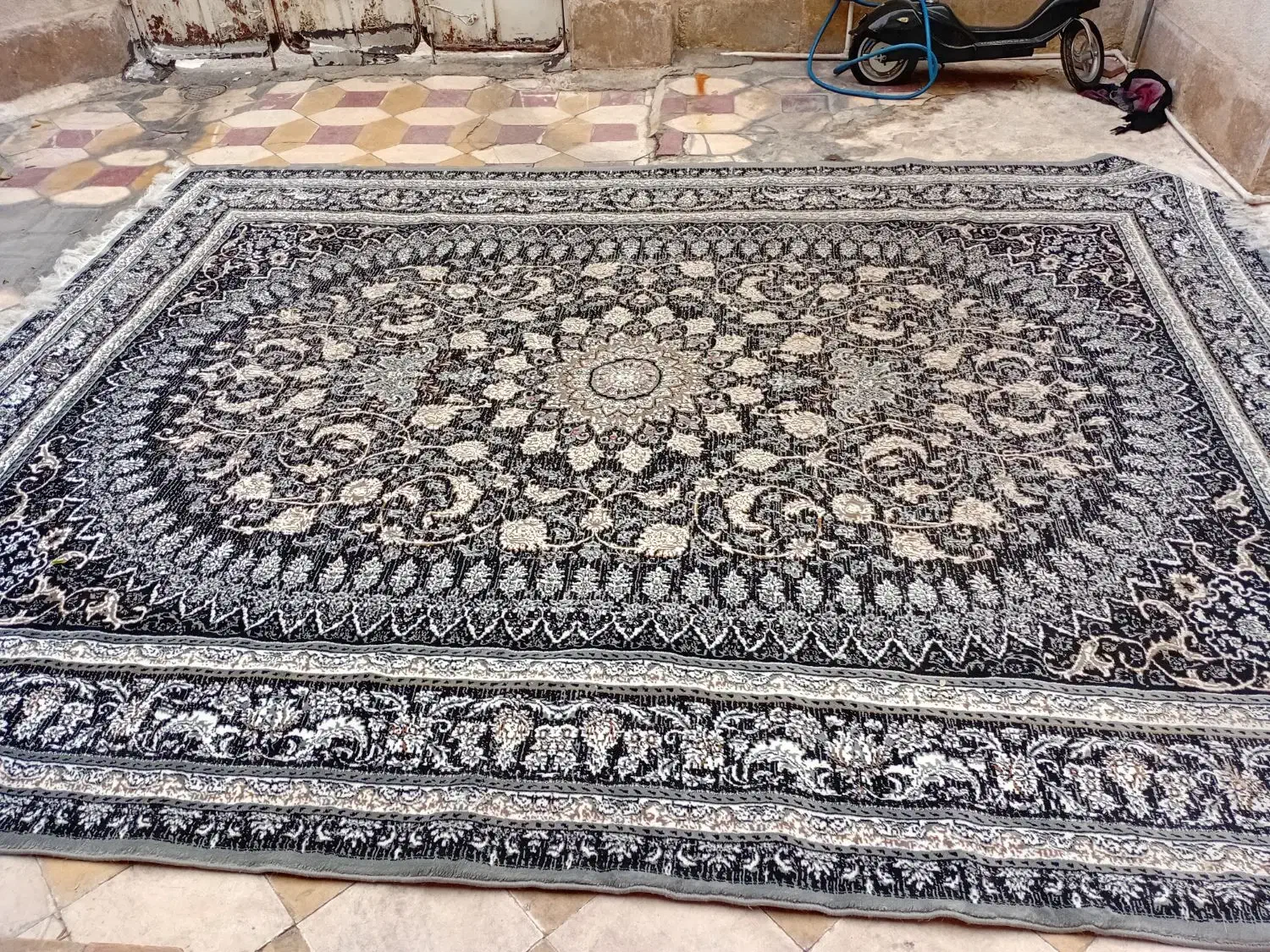 قالی|فرش|شیراز, شهرک کوثر|دیوار