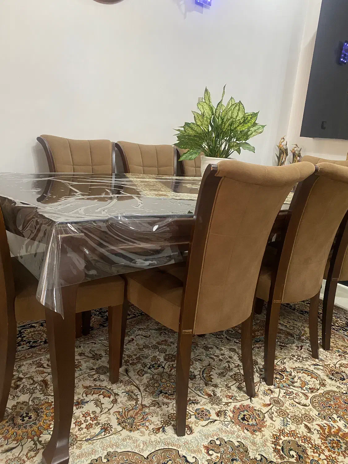 میز غذاخوری خوری ۸نفره(برند سرشناس به چوب)|میز و صندلی غذاخوری|تنکابن, |دیوار