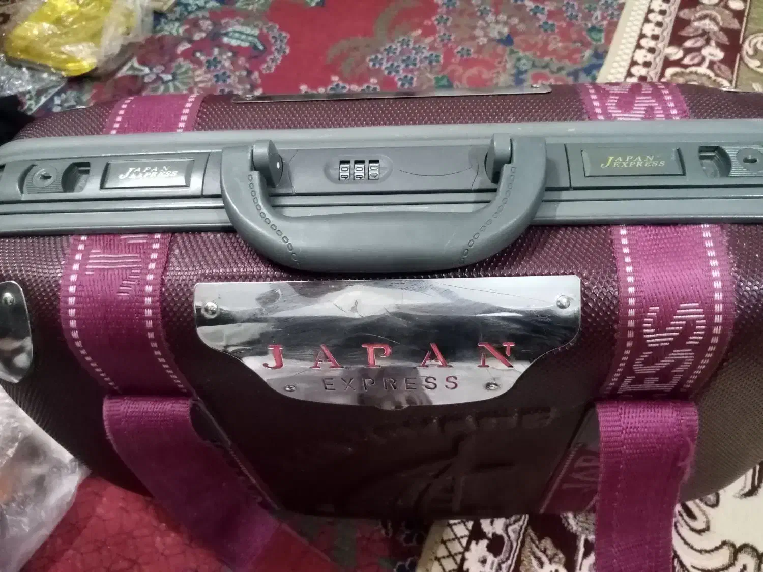 چمدان|کیف، کفش، کمربند|شیراز, فخرآباد (دروازه کازرون)|دیوار