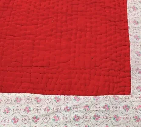 لحاف کرسی در حد و تمیز،|رختخواب، بالش، پتو|قم, انسجام|دیوار