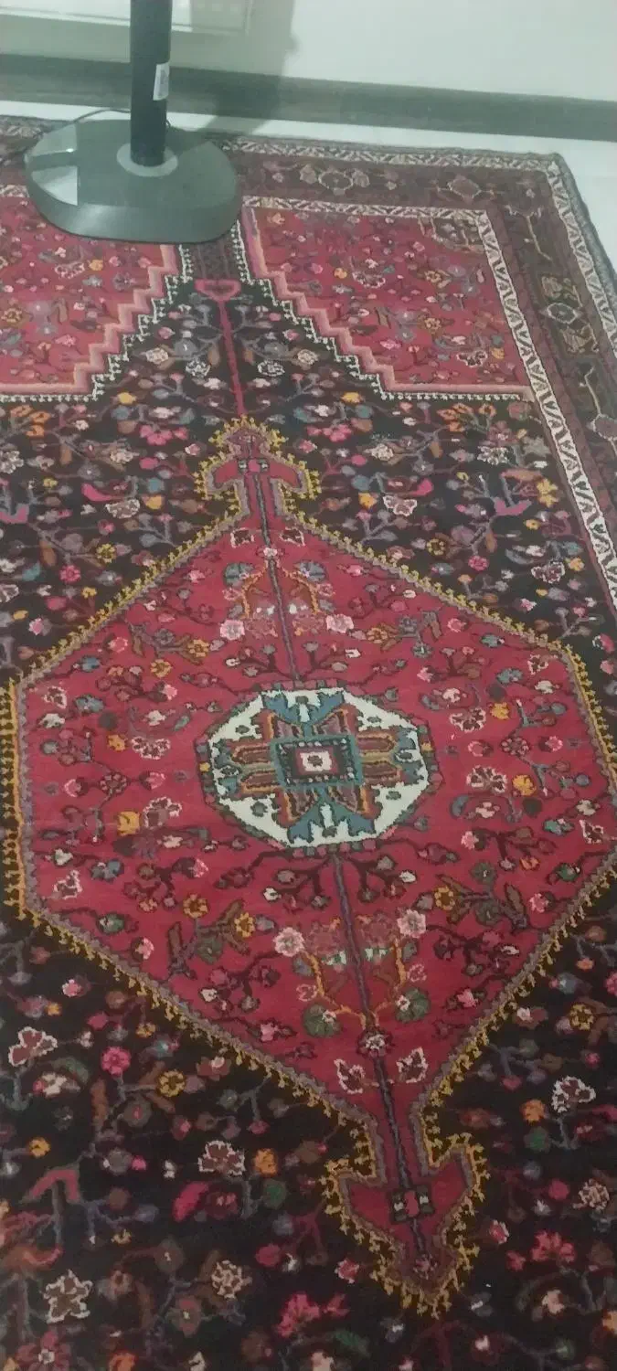 دو عدد فرش دستی.|فرش|قدس, شهر‌قدس|دیوار