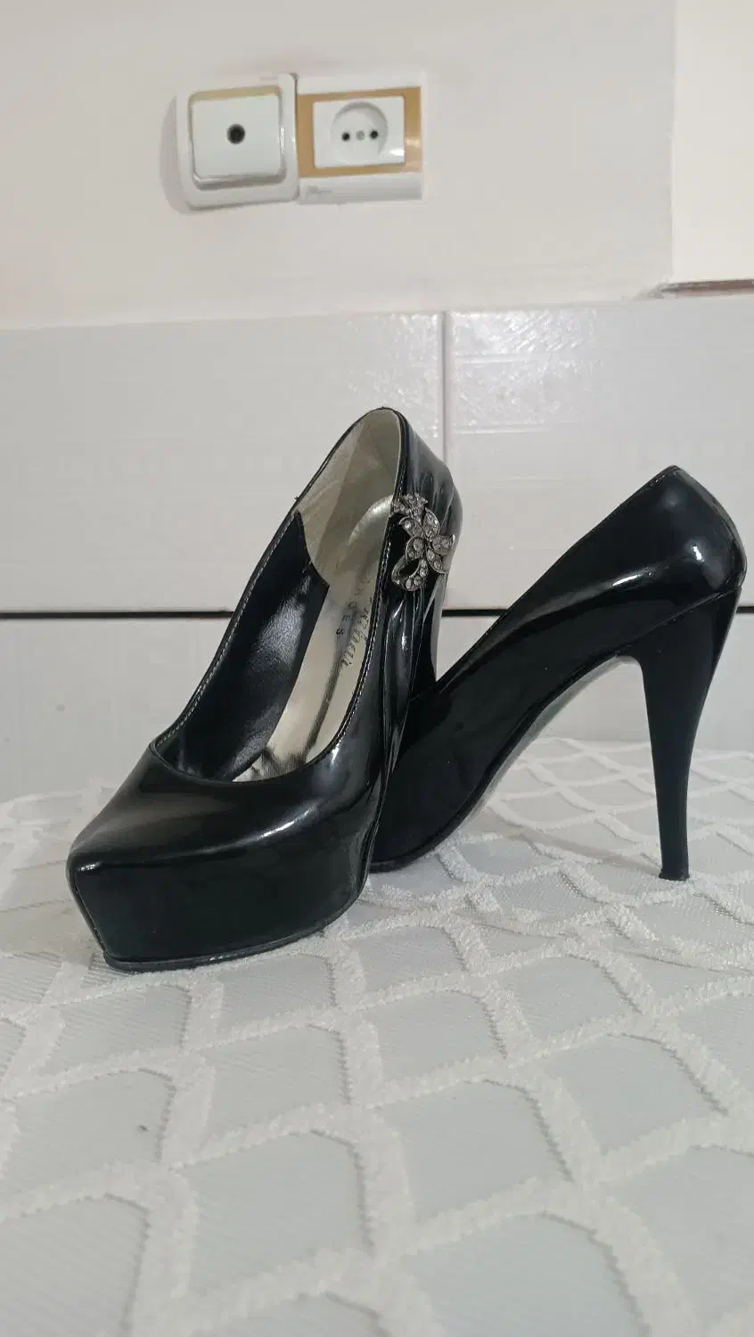 کفش مجلسی و پوتین زنانه|کیف، کفش، کمربند|الیگودرز, |دیوار