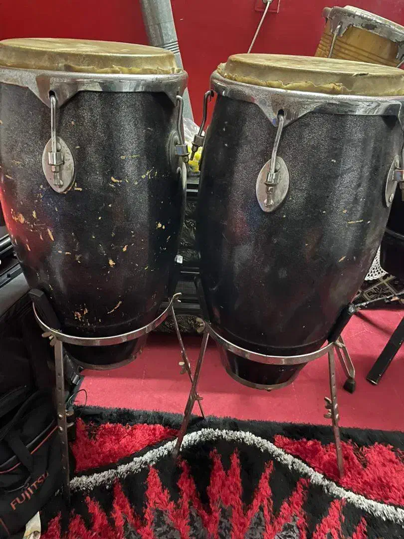 تومبا پرکاشن برند|درام و پرکاشن|شیرود, |دیوار