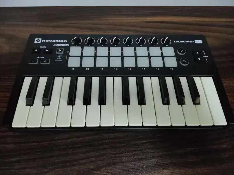 میدی کنترلر Novation Launchkey Mini MK2|آلات موسیقی|فردیس, شهرک ناز|دیوار