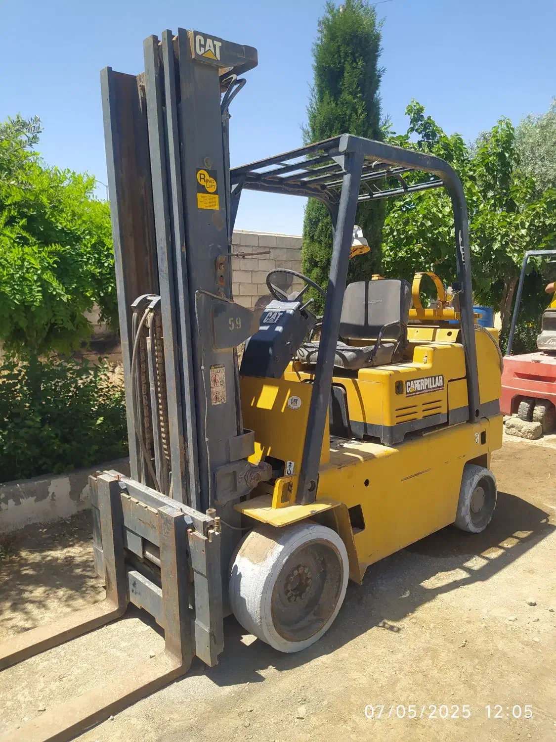 اجاره لیفتراک بدون راننده ماهیانه وسالیانه|خدمات حمل و نقل|نجف‌آباد, شهرک صنعتی منتظریه|دیوار