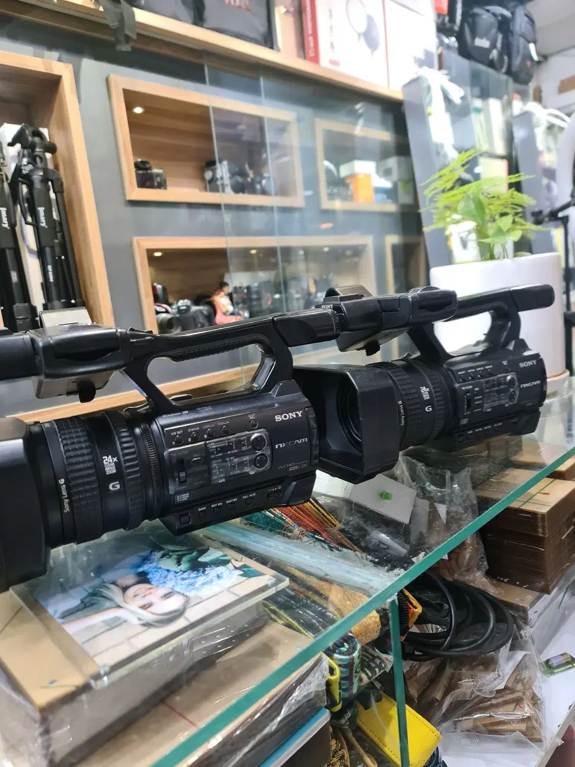 nx100|دوربین عکاسی و فیلم‌برداری|شیراز, زند|دیوار