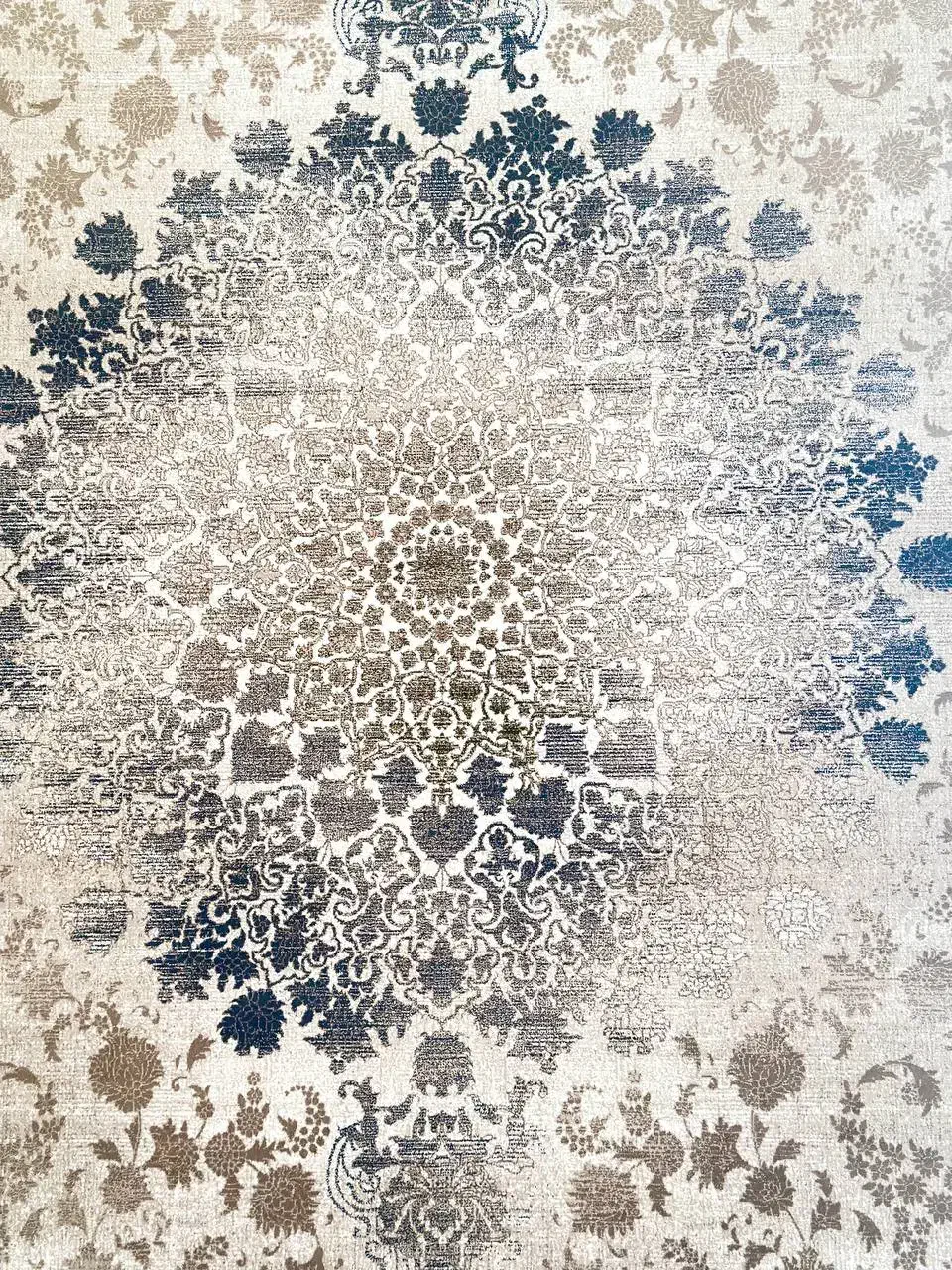 ۷۰۰شانه. افسانه بژ وینتیج ۲۵۵۰تراکم جدید|فرش|صدرا-فارس, باغشهر گلبهار صدرا|دیوار