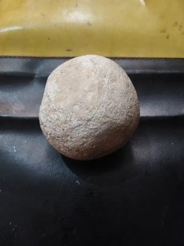 سنگ گردقدیمی|کلکسیون اشیاء عتیقه|مرودشت, دولت آباد|دیوار