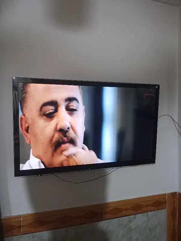 تلویزیون ال ای دی۴۳ اینچ Panasonic|تلویزیون و پروژکتور|گرگان, |دیوار