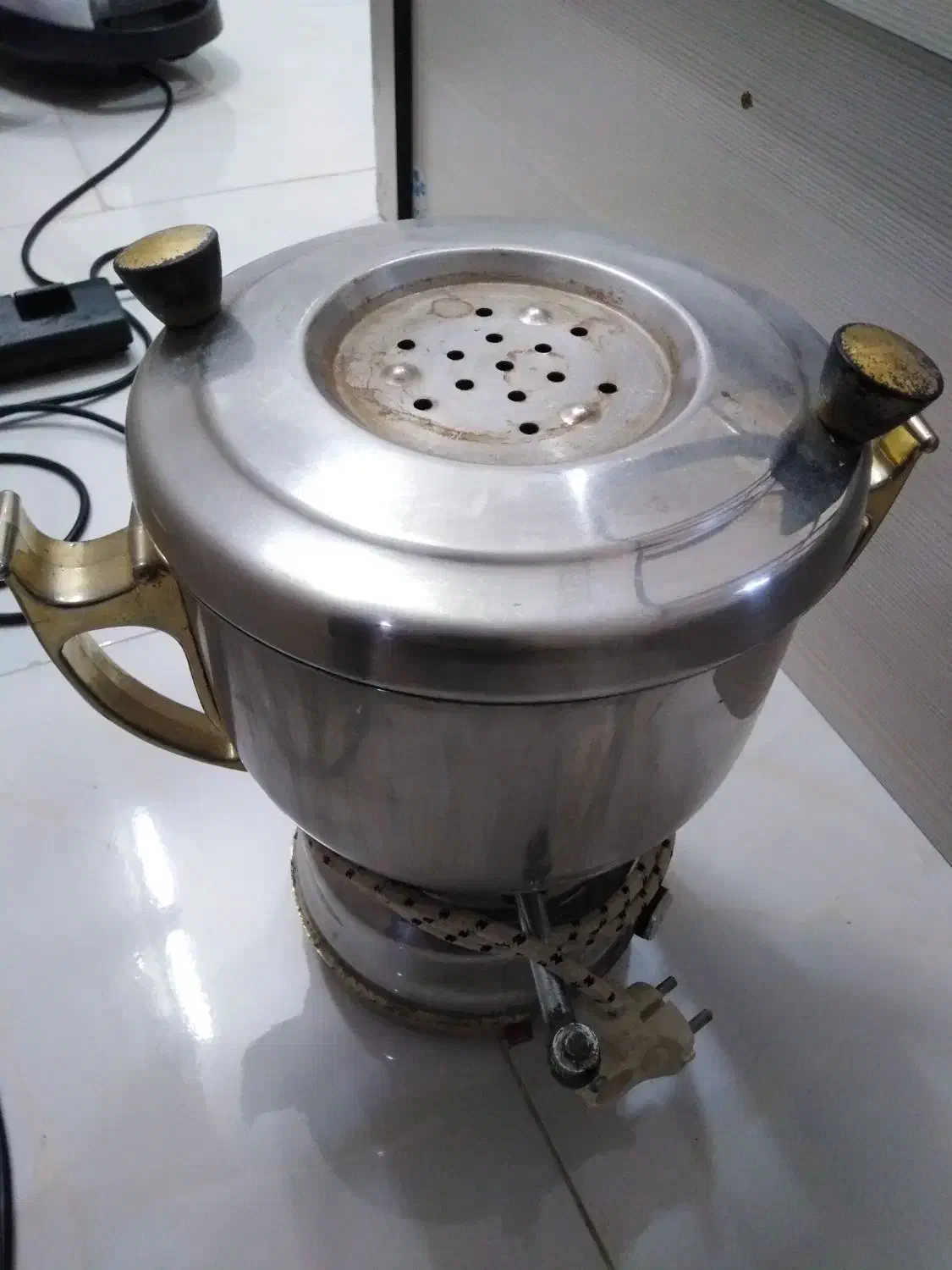 سماور 4 لیتری جنس قدیمی عتیقه|سماور، چایساز، قهوهساز|مشهد, هنرور|دیوار