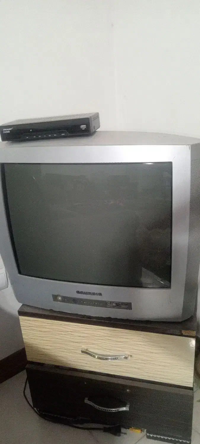 تلوزیون قدیمی|تلویزیون و پروژکتور|کرمان, |دیوار