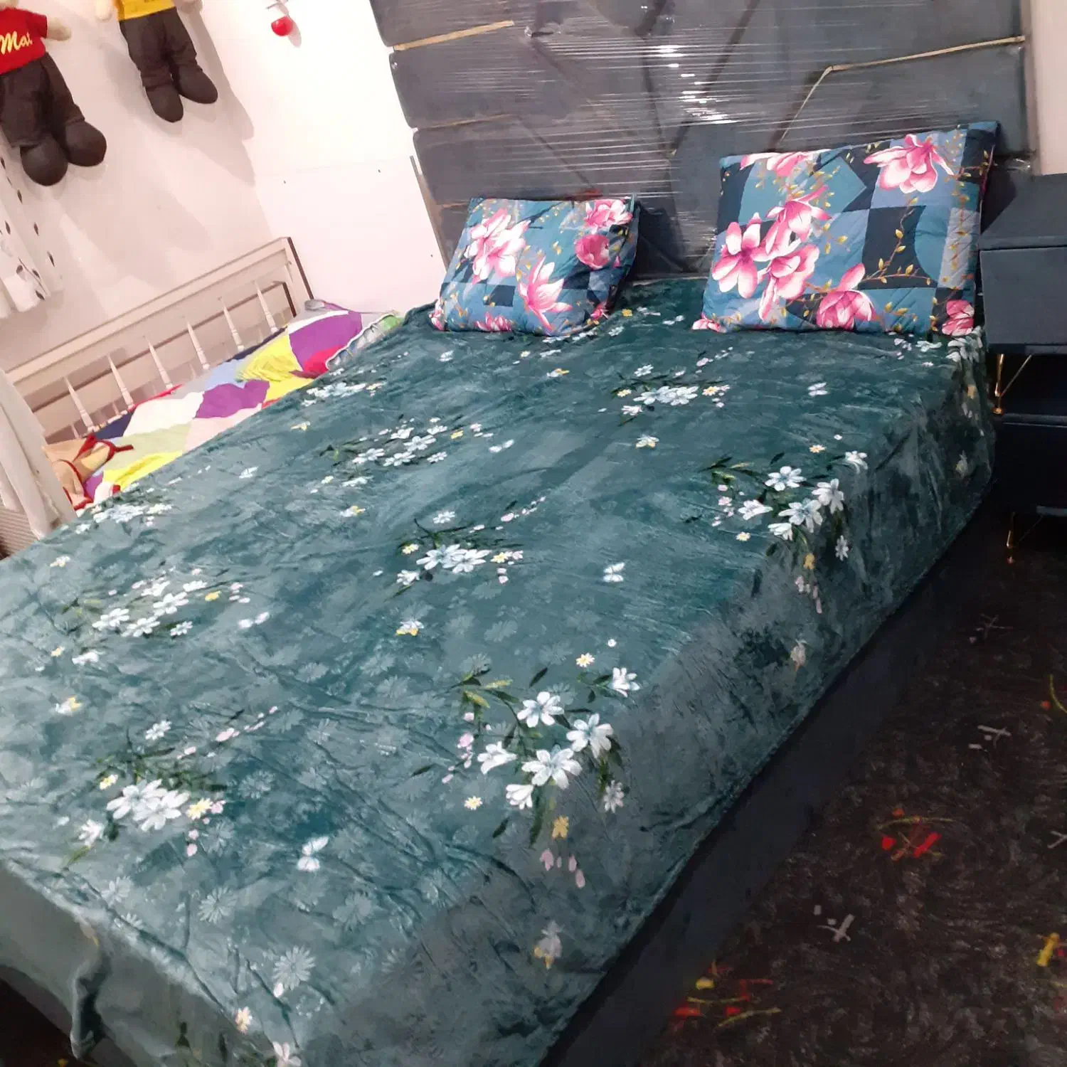 تخت خواب دو نفره و یه نفره|تخت و سرویس خواب|بروجرد, |دیوار