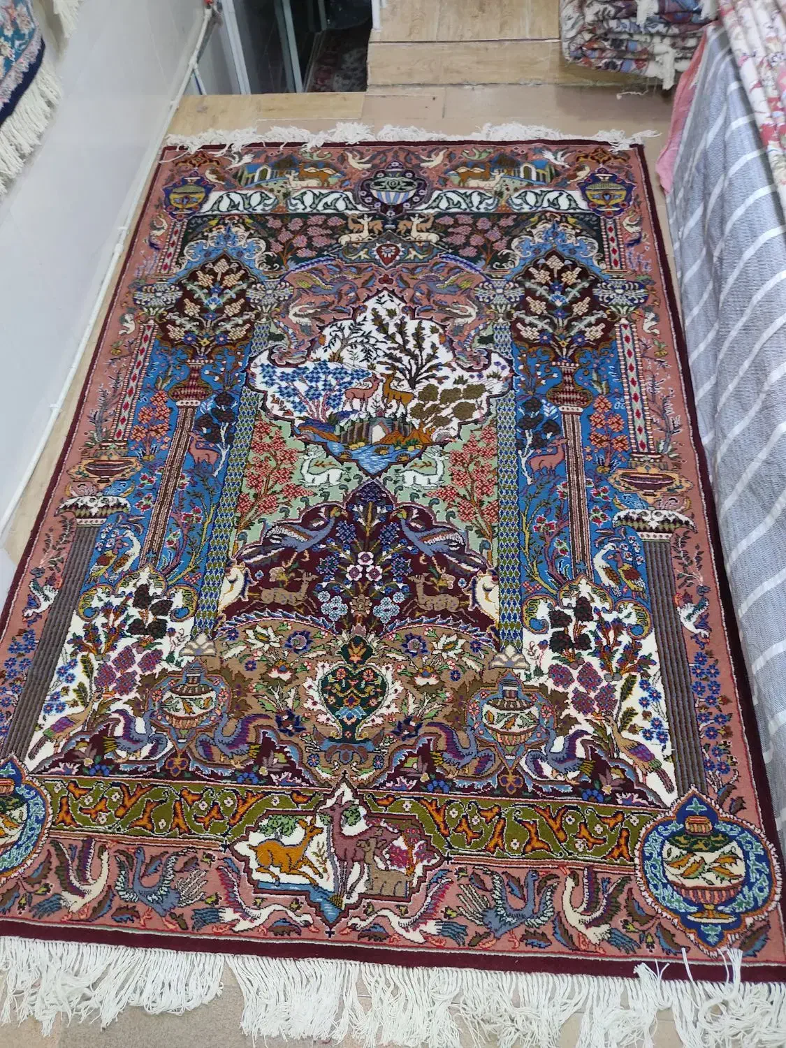 تک ۶متری شکارگاه دستباف|فرش|مشهد, آیت الله خامنهای|دیوار