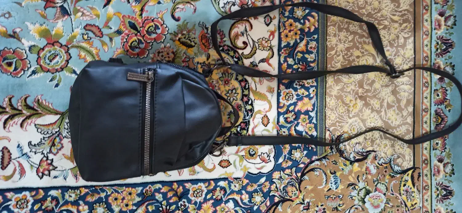 سه تا کیف تمیز در حد.سه تاش۳۰۰|کیف، کفش، کمربند|اشتهارد, |دیوار