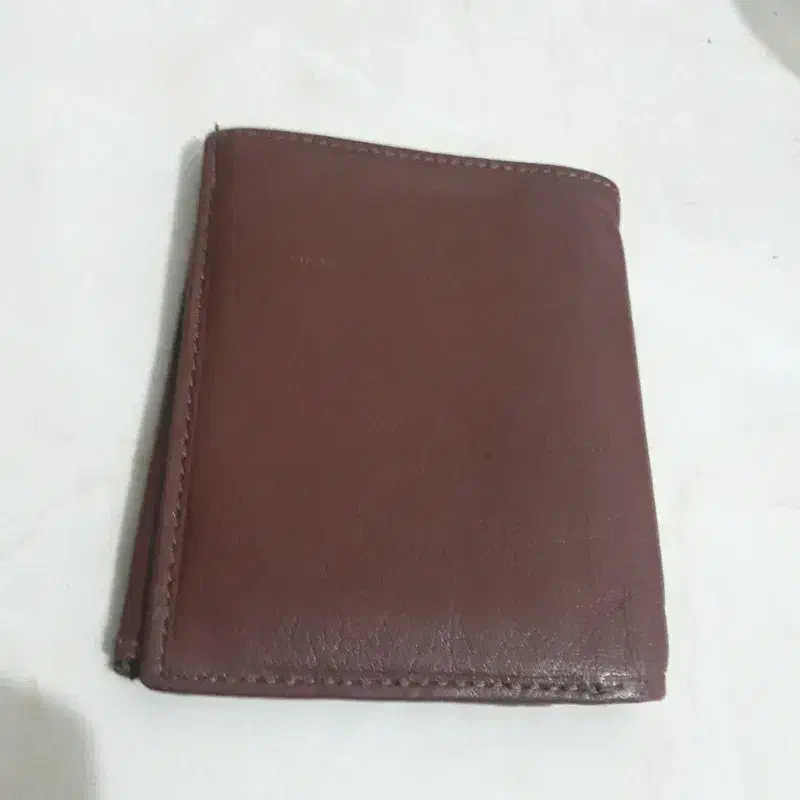 کیف پول گمشده|اشیا|ایلام, |دیوار