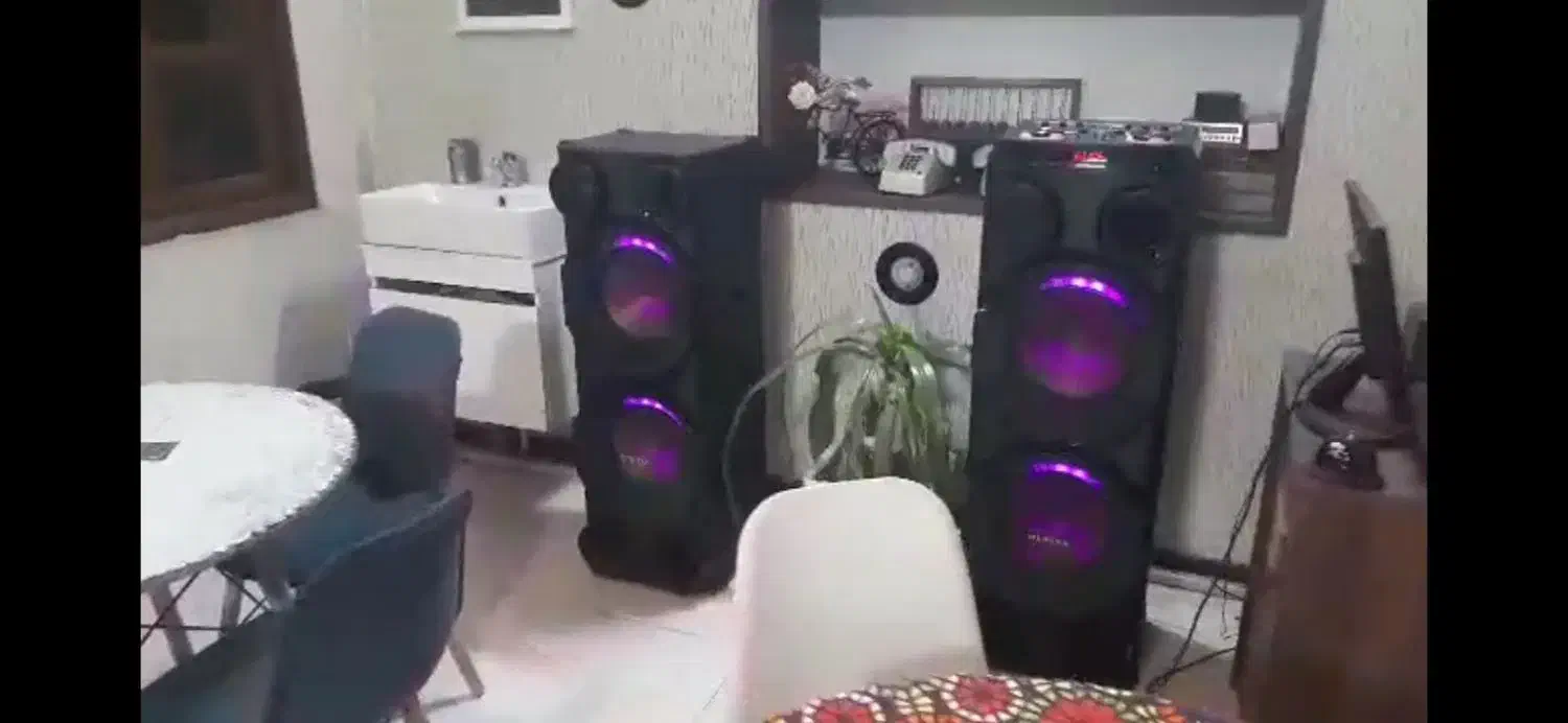 اسپیکر دیجی خیلی بزرگ فول آپشن در حدنو|سیستم صوتی خانگی|بروجرد, |دیوار