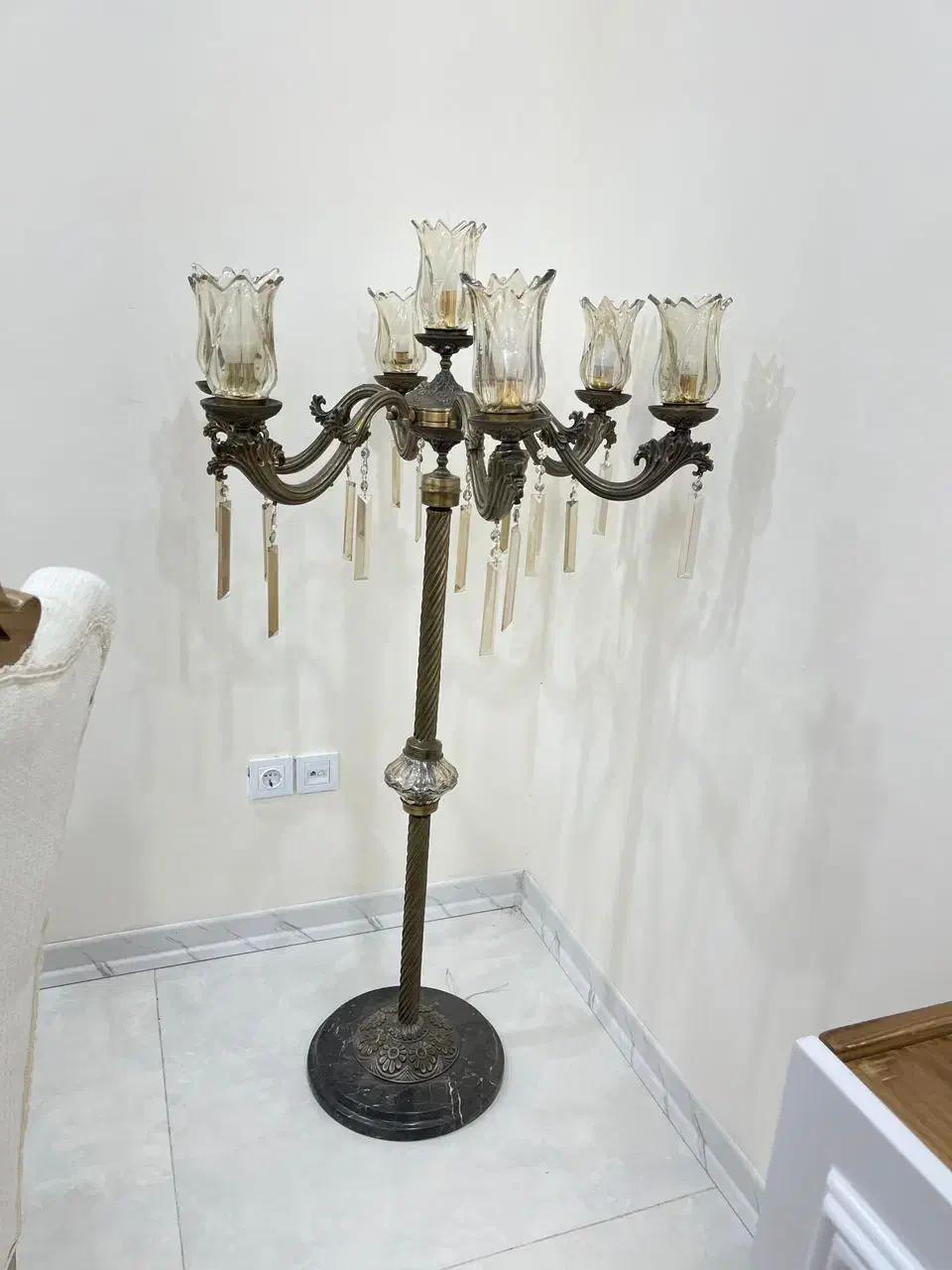 تز ئینی|چراغ خواب و آباژور|کرج, برغان|دیوار