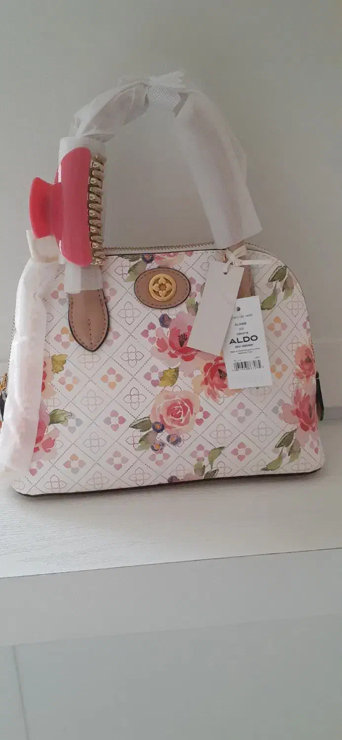 کیف رودوشی|کیف، کفش، کمربند|رشت, دیلمان|دیوار