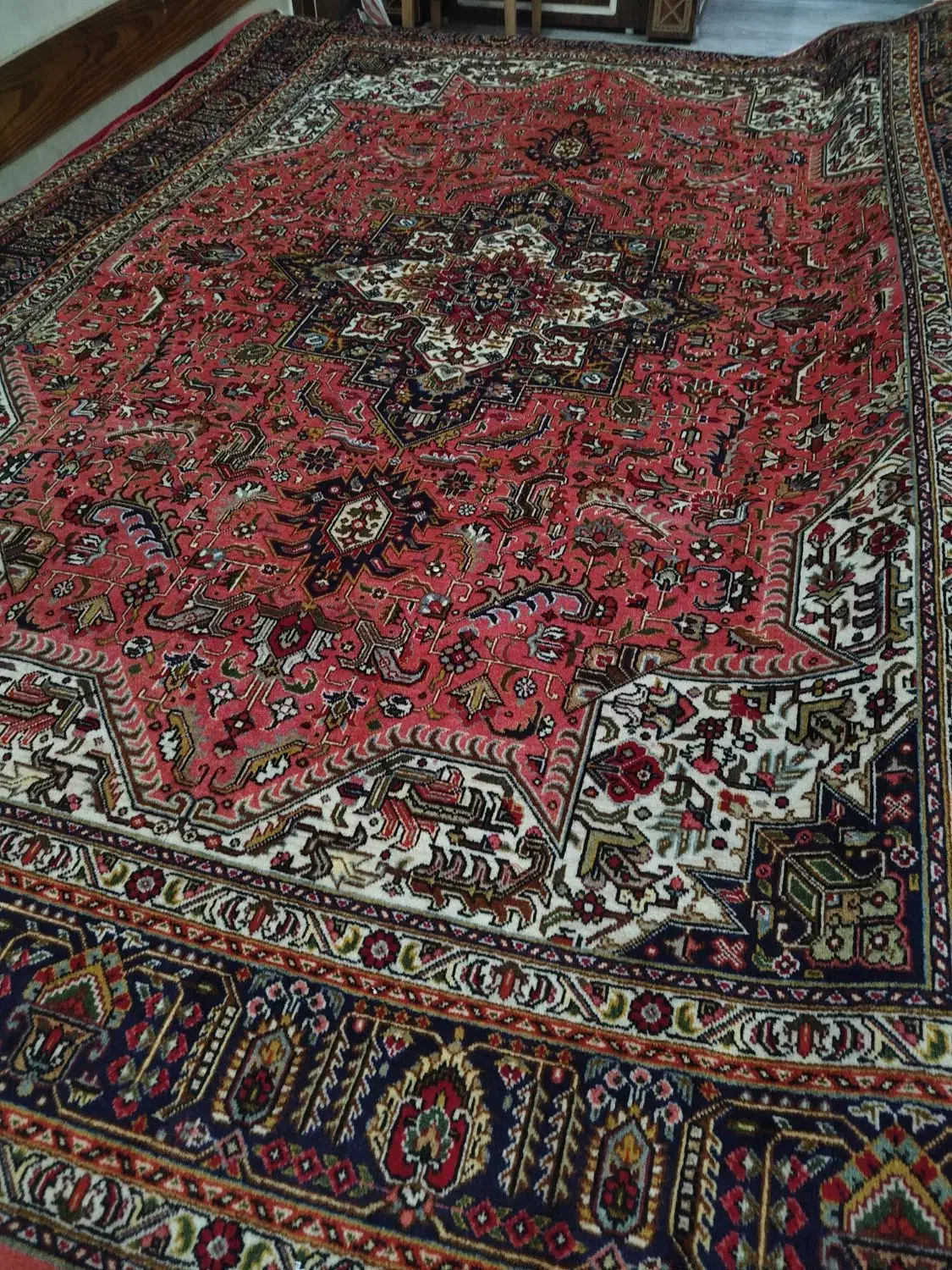 یک جفت فرش دستباف 9متری نقشه هریس بافت تبریز|فرش|تبریز, |دیوار