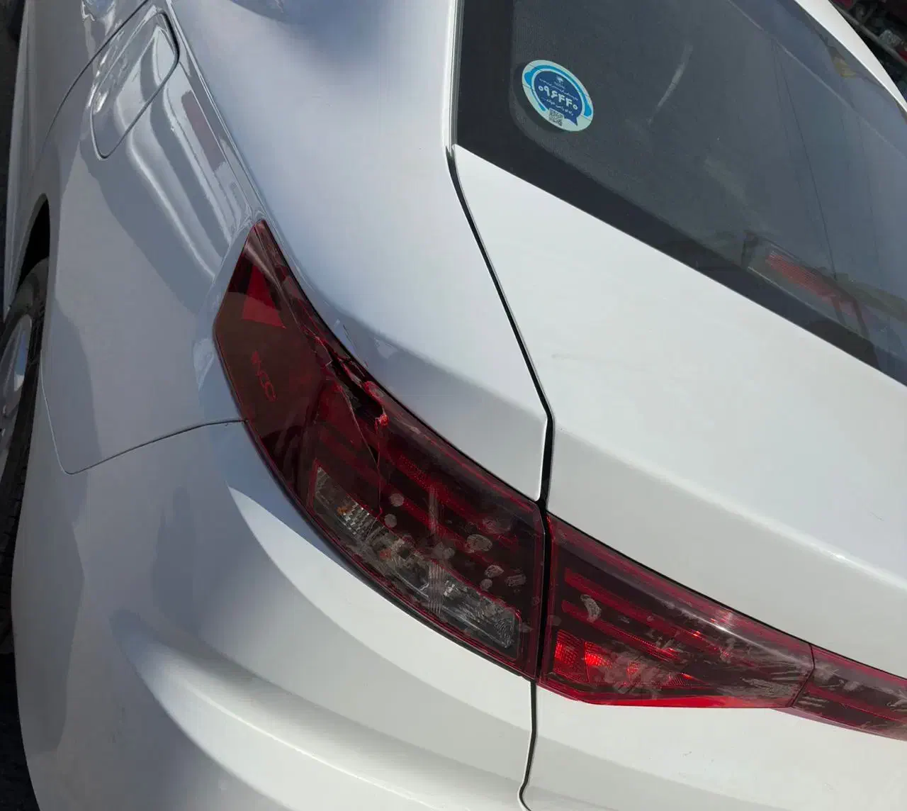 چراغ خطی روی گلگیر سمت چپ تارا|قطعات یدکی و لوازم جانبی|سیرجان, |دیوار