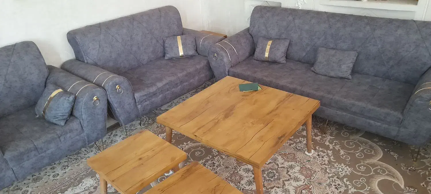 گل میز|مبلمان خانگی و میز عسلی|شیراز, ملاصدرا|دیوار