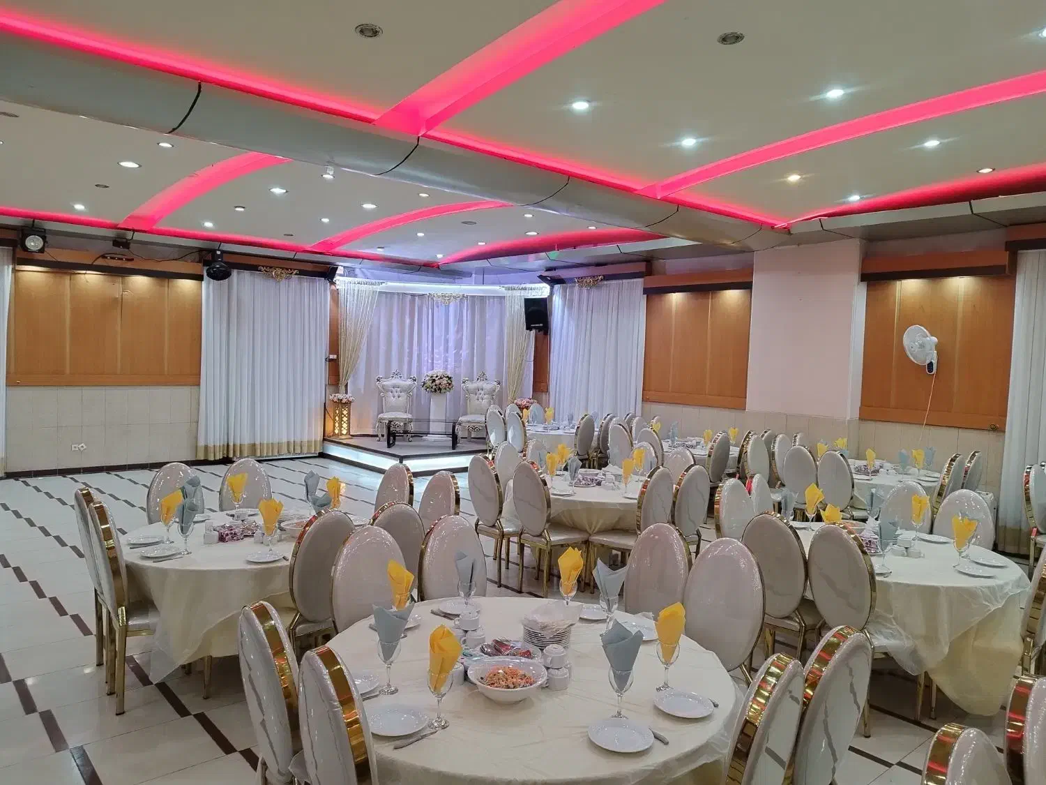 تالار تلاش تخفیف ویژه همه نوع غذا ۲۹۰۰۰۰|خدمات پذیرایی، مراسم|همدان, |دیوار