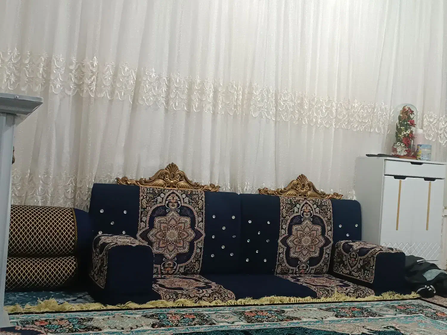 پشتی سلطنتی نونو هست|پشتی|شیراز, شهرک مهرگان|دیوار